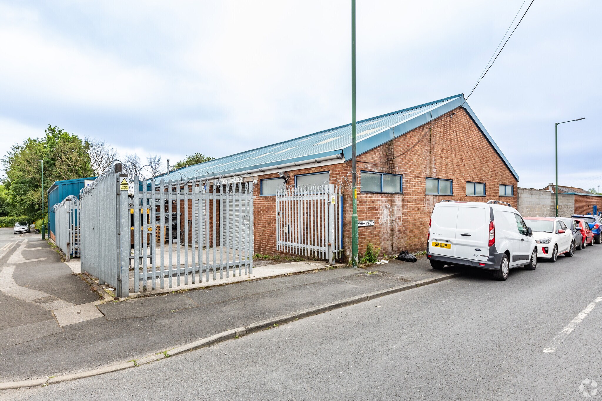 Read St, Hyde à louer Photo principale- Image 1 de 4