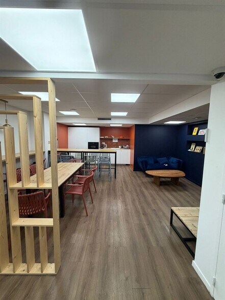 Office in Pantin for lease - Interior Photo - Image 3 of 8