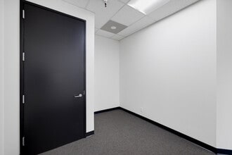 5800-5860 Hannum Ave, Los Angeles, CA à louer Photo intérieure- Image 1 de 19