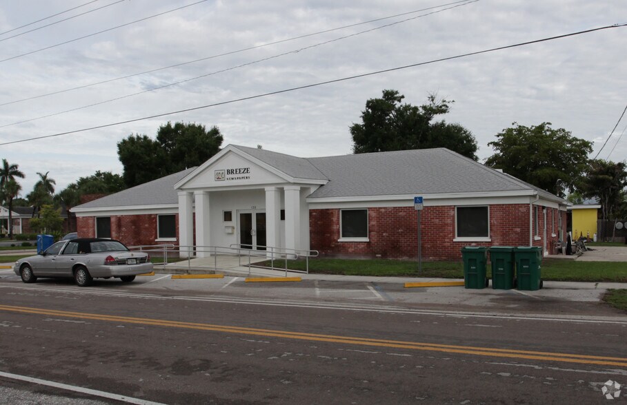 128 W Charlotte Ave, Punta Gorda, FL à vendre - Photo du bâtiment - Image 2 de 87