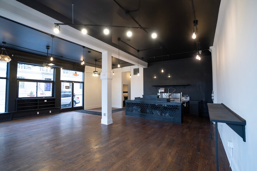 824 Elm St, Cincinnati, OH à louer - Photo intérieure - Image 2 de 10