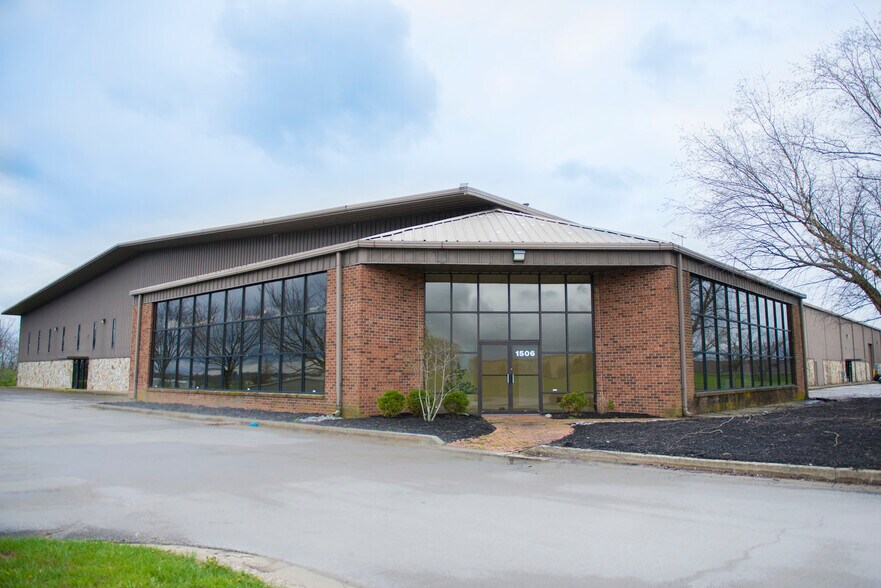 1506-1518 Industrial Park Dr, Maysville, KY à louer - Photo du bâtiment - Image 3 de 10