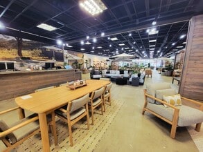 422 S Lake Ave, Pasadena, CA for lease Interior Photo- Image 2 of 7