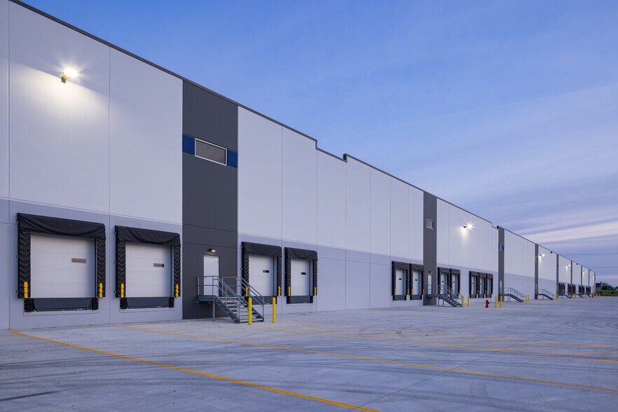 8719 Mississippi St, Merrillville, IN à louer - Photo du bâtiment - Image 3 de 14