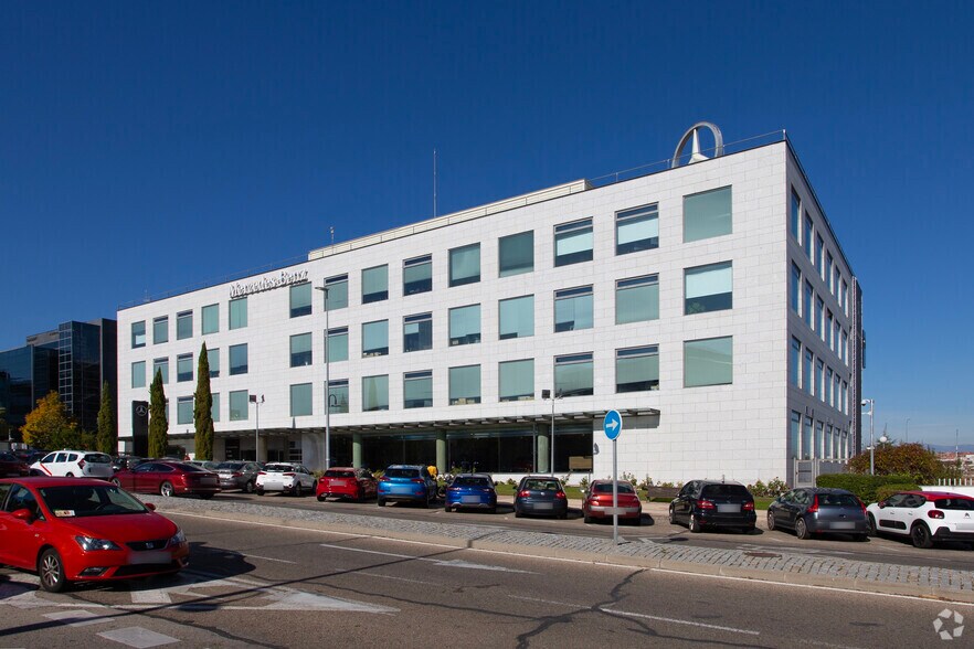 Avenida de Bruselas, 30, Alcobendas, Madrid à louer - Photo du bâtiment - Image 2 de 2