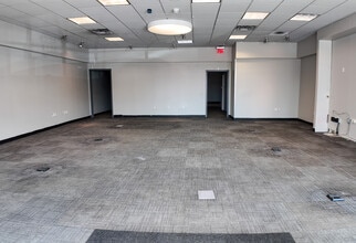 1112 W 41st St, Sioux Falls, SD for lease Building Photo- Image 2 of 8
