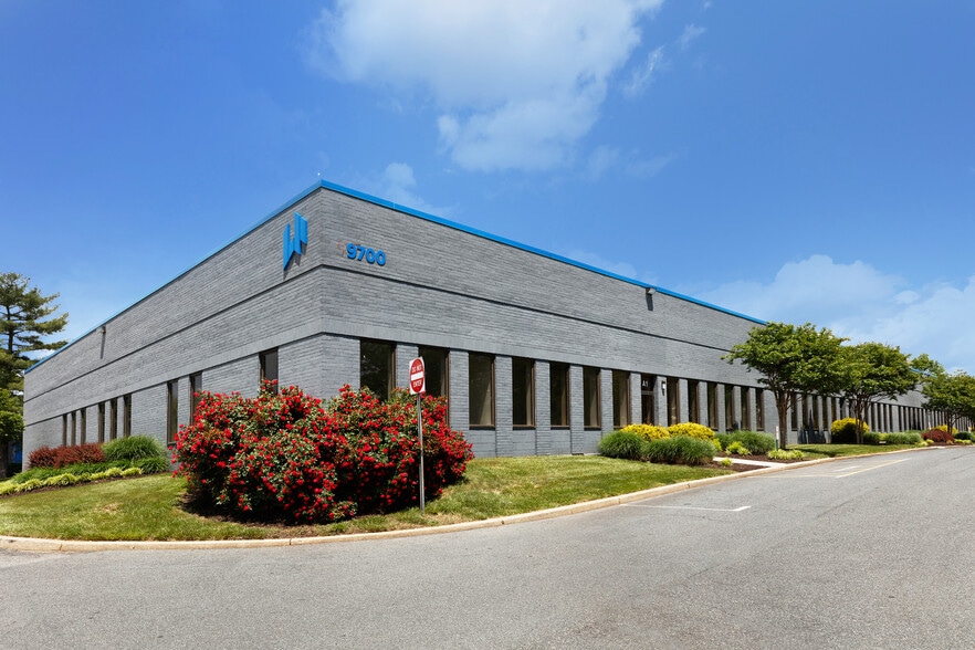 9700 Martin Luther King Jr Hwy, Lanham, MD à louer - Photo du bâtiment - Image 3 de 5