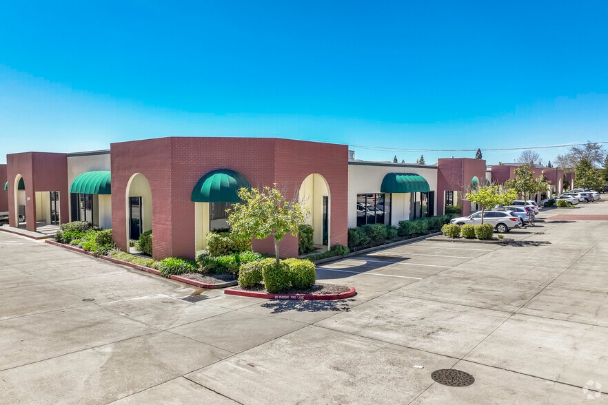 8211 Sierra College Blvd, Roseville, CA for lease - Building Photo - Image 2 of 5