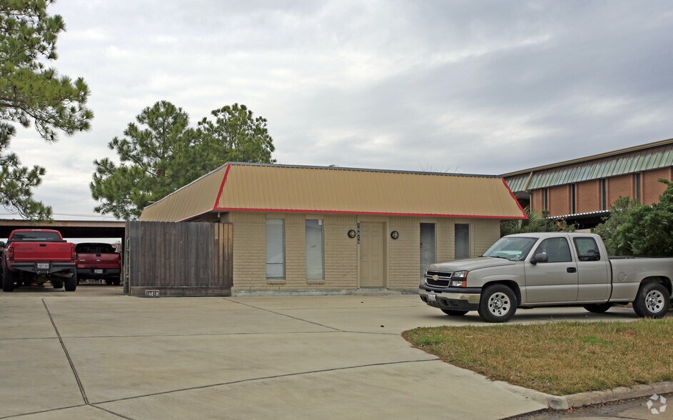 16818 Titan Dr, Houston, TX à vendre - Photo principale - Image 1 de 2