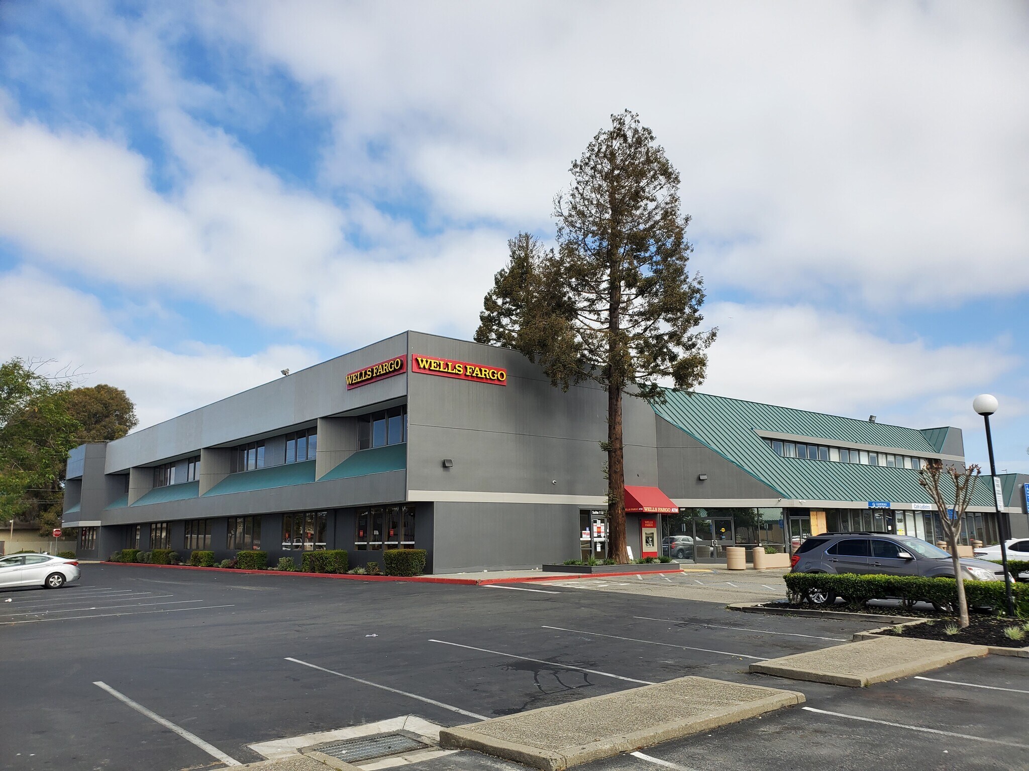 433 Hegenberger Rd, Oakland, CA for lease Building Photo- Image 1 of 8