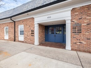 446-450 Plandome Rd, Manhasset, NY à louer Photo du bâtiment- Image 1 de 11