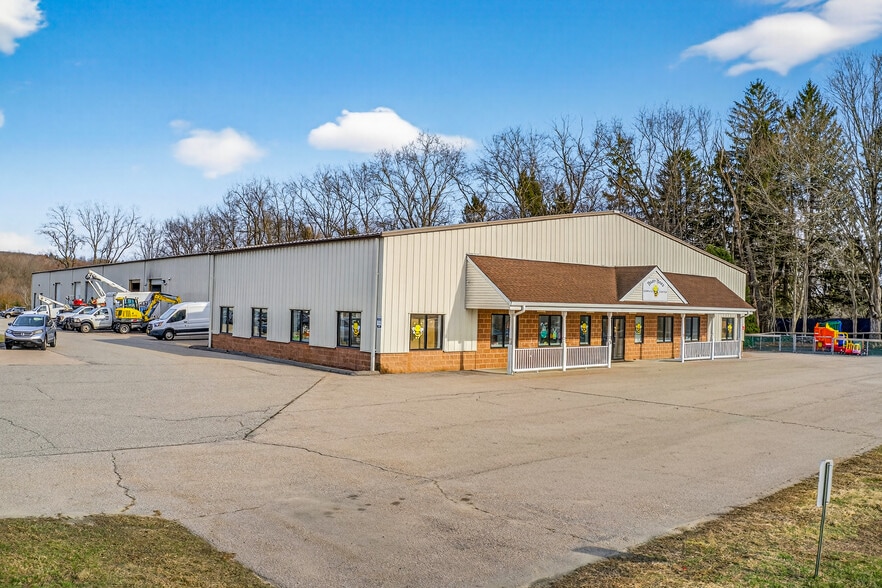841 Route 32, North Franklin, CT for lease - Primary Photo - Image 1 of 20