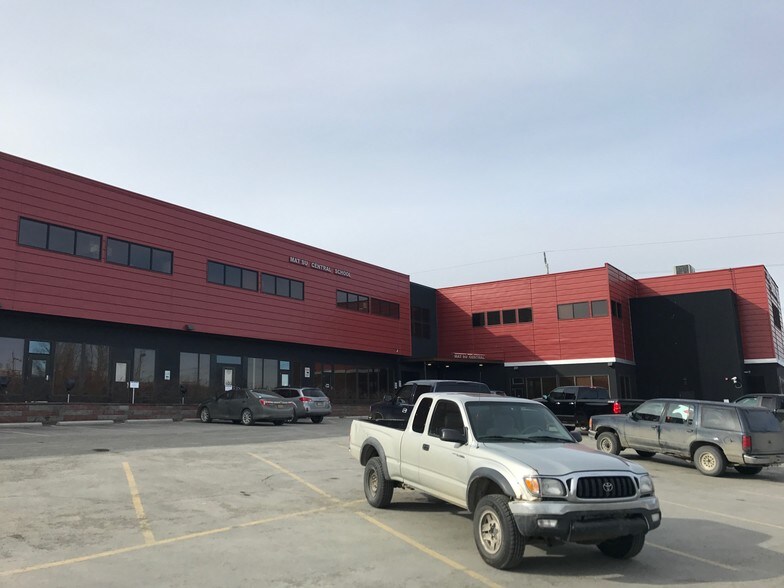 600 E Railroad Ave, Wasilla, AK à vendre - Photo du bâtiment - Image 1 de 16