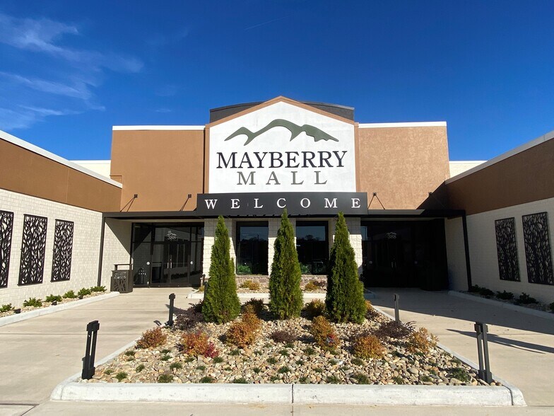 388 Frederick St, Mount Airy, NC à louer - Photo du bâtiment - Image 2 de 14