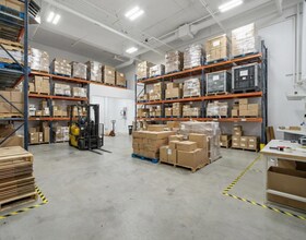 13880 Wireless Way, Richmond, BC à louer Photo intérieure- Image 1 de 2