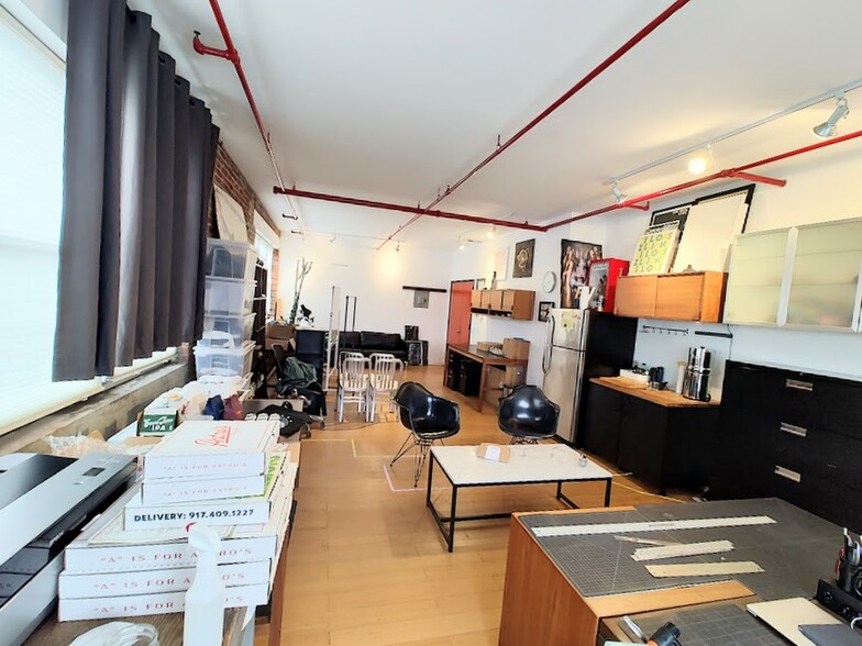 190 N 14th St, Brooklyn, NY for lease - Building Photo - Image 2 of 26