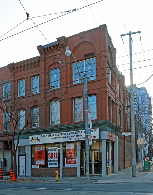 Plus de détails pour 167 Queen St E, Toronto, ON - Commerce de détail à louer
