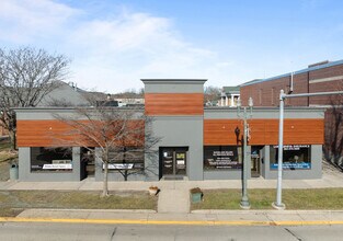 647 W Main St, Lake Geneva, WI for lease Building Photo- Image 2 of 14