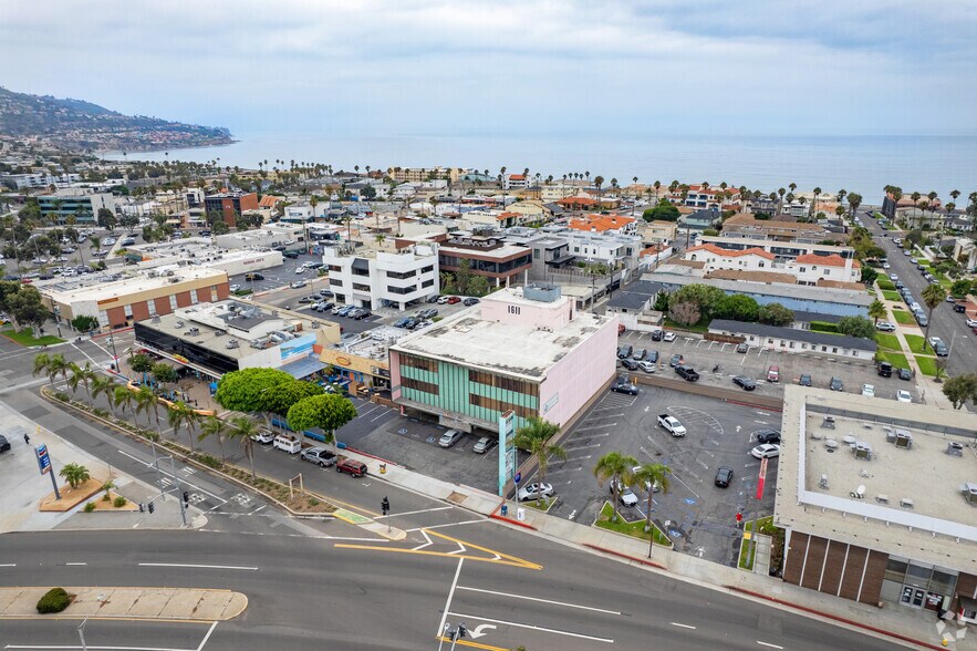 1611 S Pacific Coast Hwy, Redondo Beach, CA à louer - Aérien - Image 2 de 3