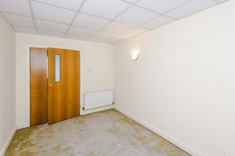 444 Cherry Ln, Liverpool à louer Photo intérieure- Image 2 de 13