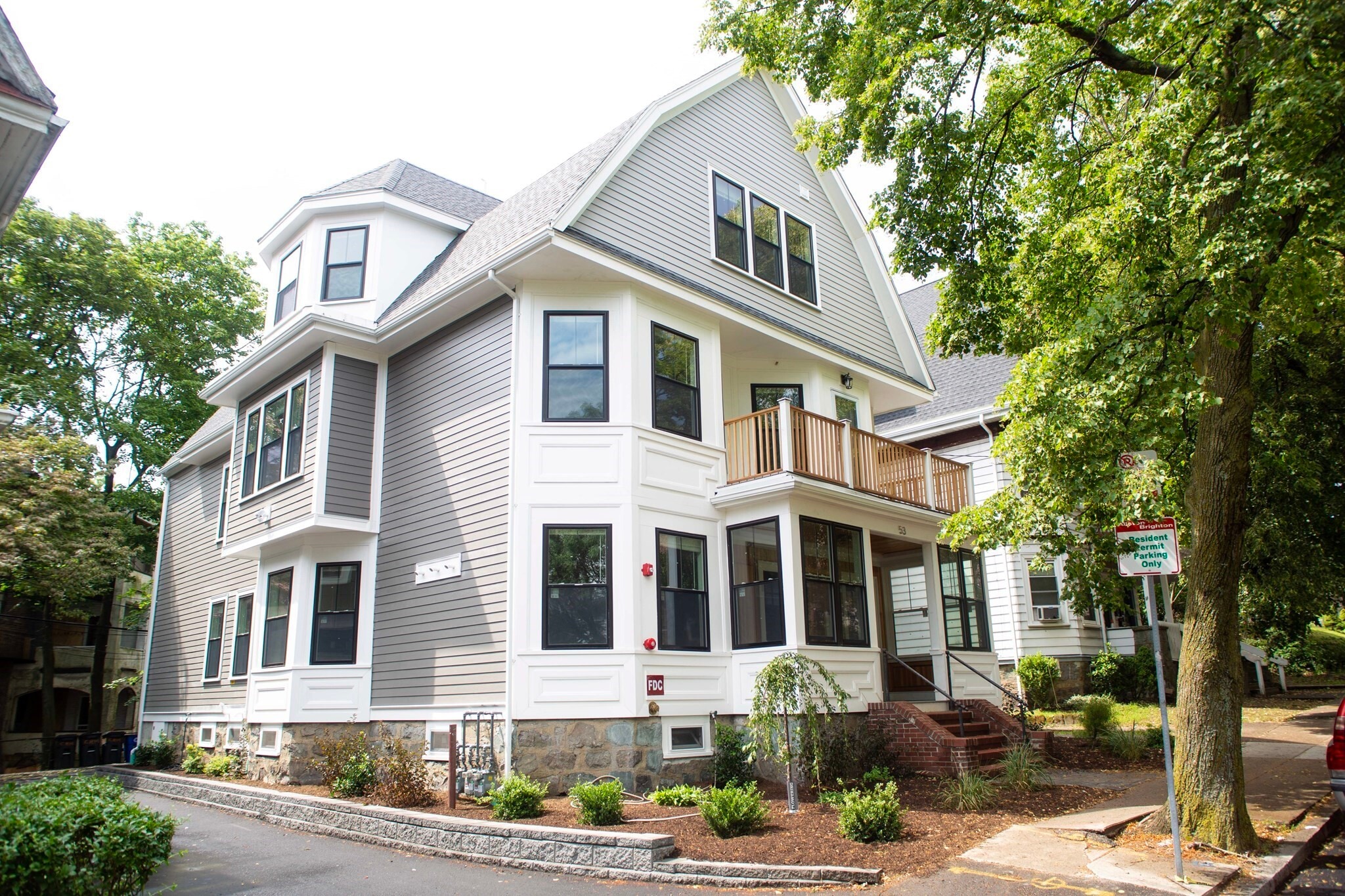 53 Quint Ave, Boston, MA for sale Primary Photo- Image 1 of 16