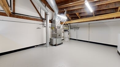 940 SE Madison St, Portland, OR for lease Matterport 3D Scan- Image 1 of 17