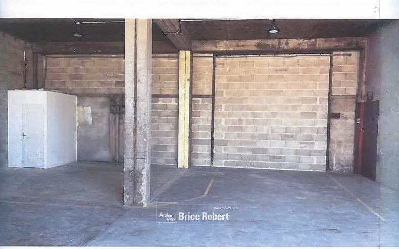 2 Avenue Roger Salengro, Vaulx-en-Velin for lease Interior Photo- Image 1 of 3