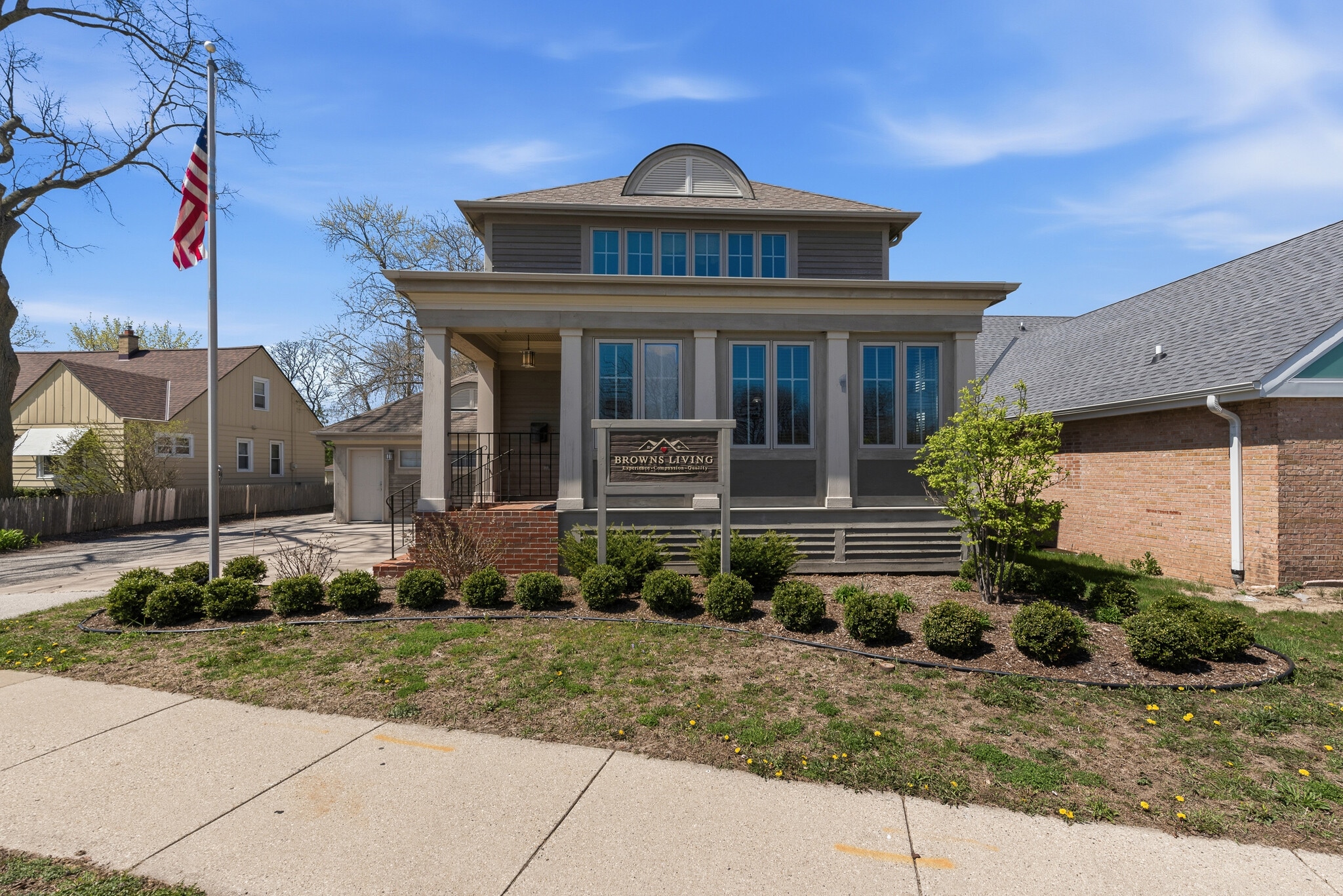 6165 N Green Bay Ave, Glendale, WI for sale Primary Photo- Image 1 of 22