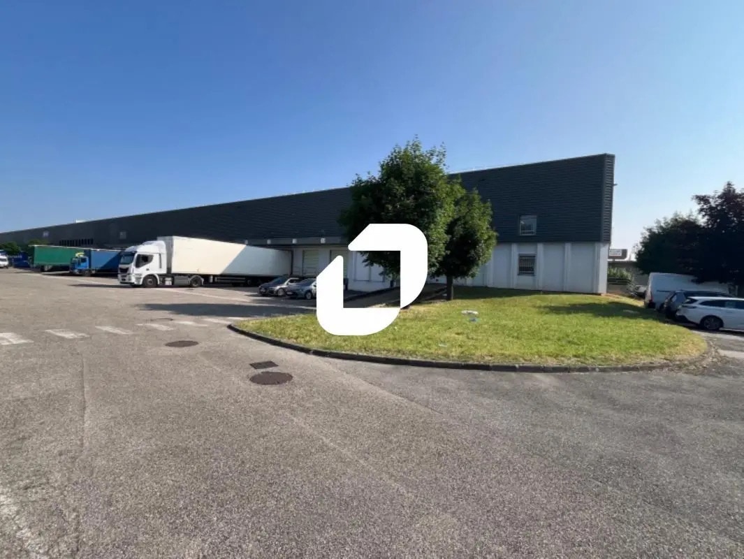9-17 Rue André Sentuc, Vénissieux for lease Building Photo- Image 1 of 16