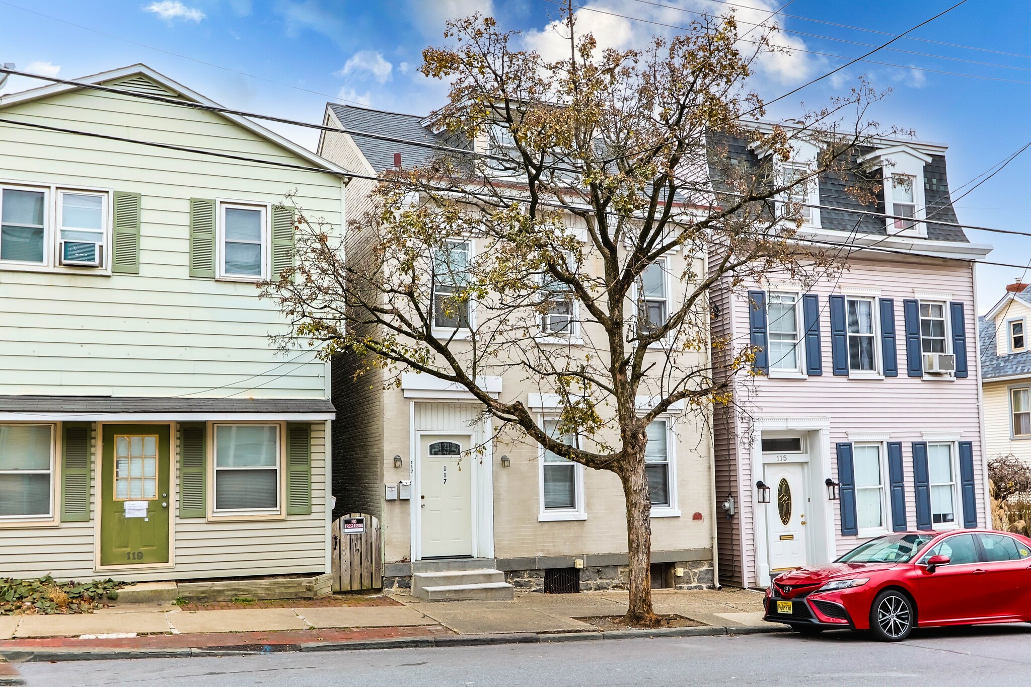 STUDENT RENTAL PORTFOLIO IN EASTON, PA portfolio of 2 properties for sale on LoopNet.ca Building Photo- Image 1 of 9