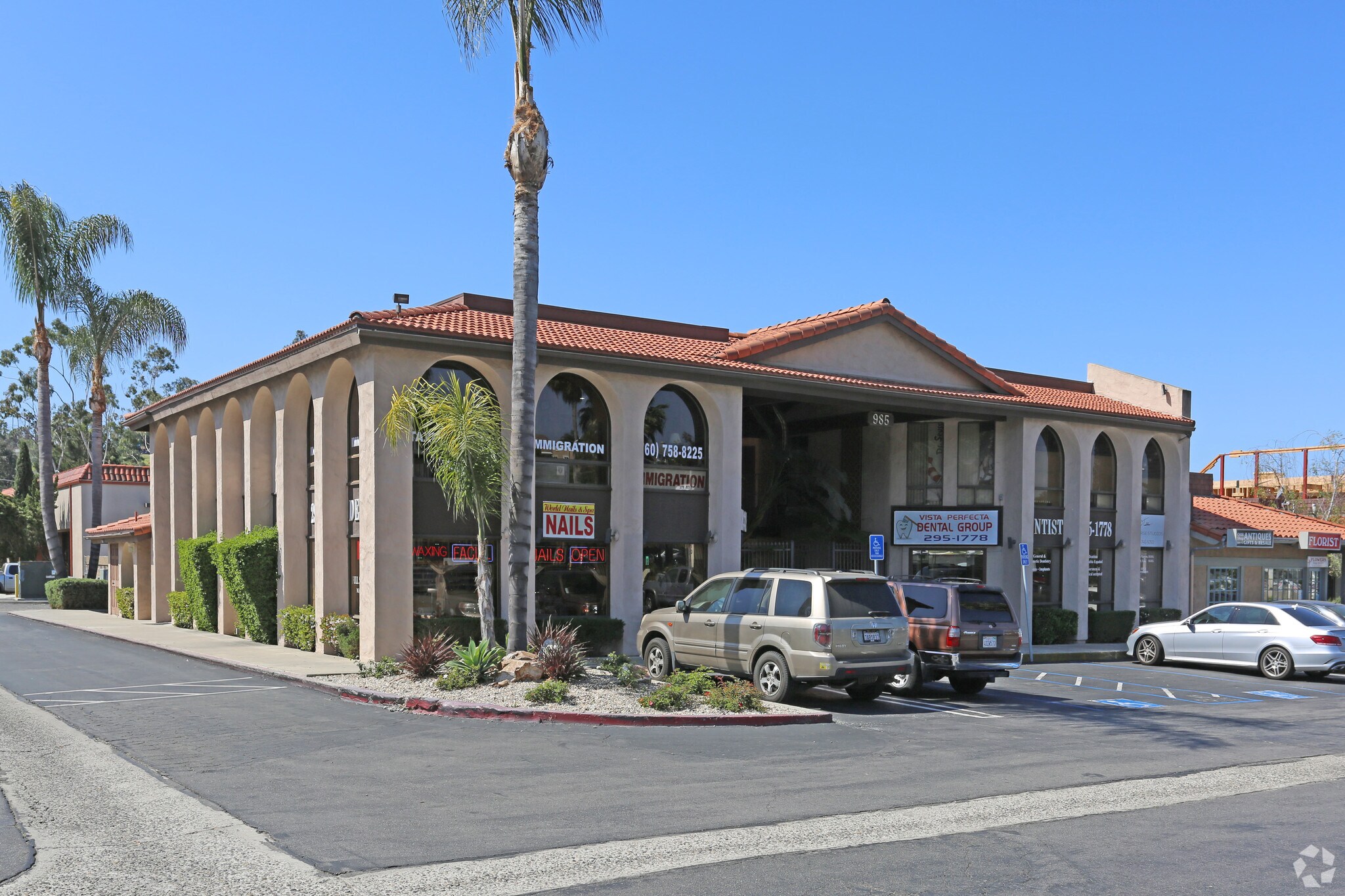 985 S Santa Fe Ave, Vista, CA for lease Primary Photo- Image 1 of 17