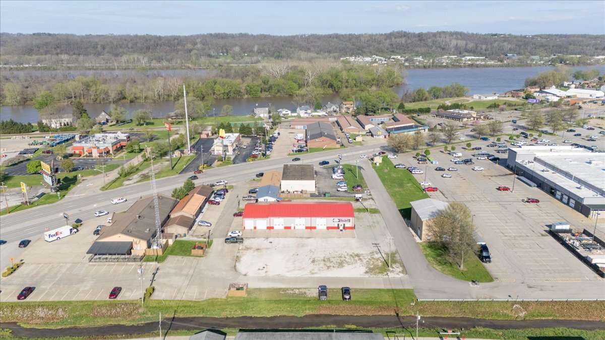 1010 10th St, Vienna, WV à vendre Photo principale- Image 1 de 18