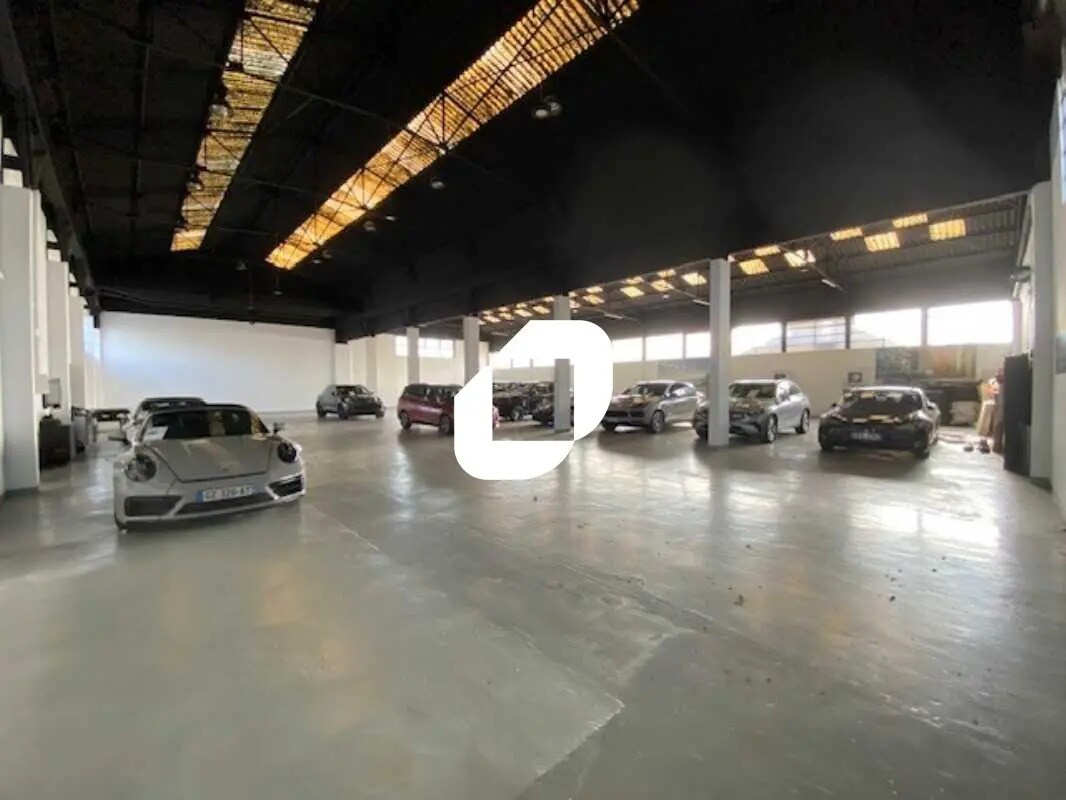 Office in Décines-Charpieu for lease Building Photo- Image 1 of 15