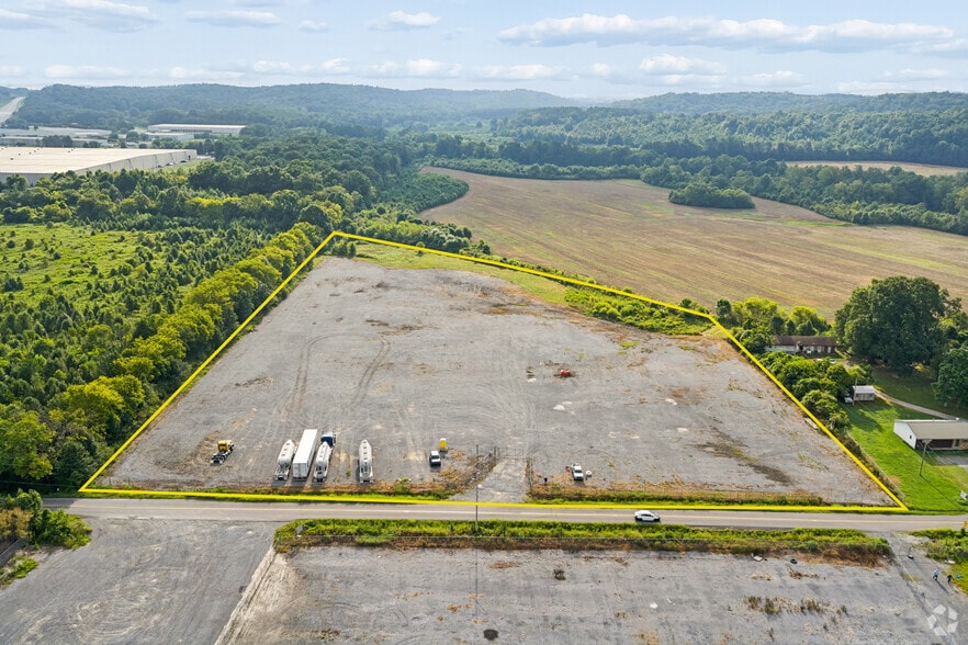 390 Johnson Lake Rd, Adairsville, GA for lease - Building Photo - Image 1 of 19