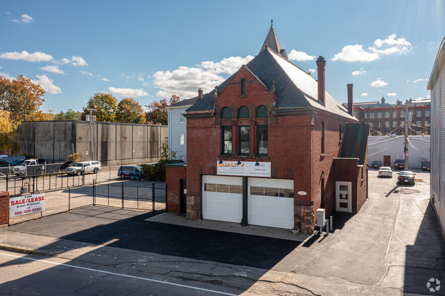 534 Cambridge St, Worcester, MA à vendre - Photo du bâtiment - Image 1 de 1