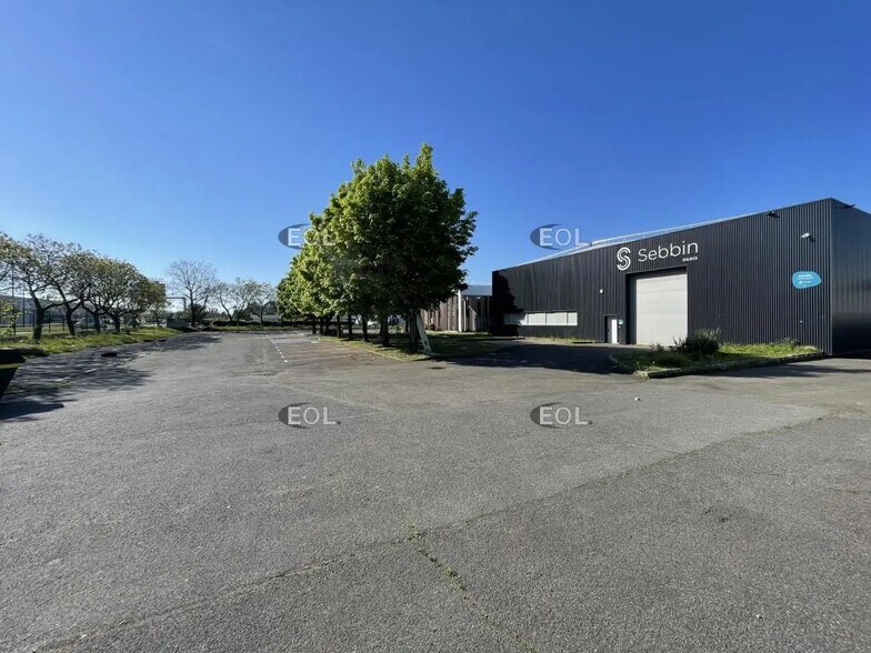 Flex in SAINT-OUEN-L'AUMONE for lease - Building Photo - Image 2 of 8