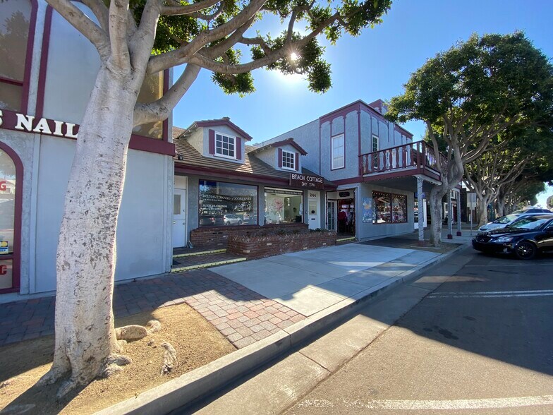 244-246 Main St, Seal Beach, CA à louer - Photo du bâtiment - Image 2 de 10