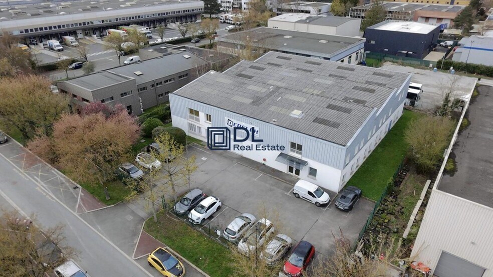 Flex in Buc for lease - Building Photo - Image 2 of 19