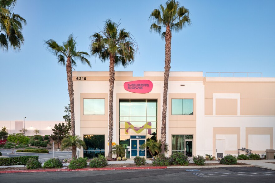 6219 El Camino Real, Carlsbad, CA for sale - Primary Photo - Image 1 of 3