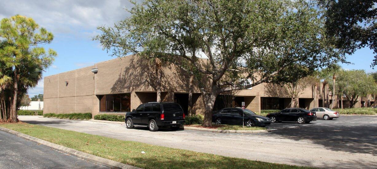1661 Commerce Ave N, Saint Petersburg, FL à louer Photo du bâtiment- Image 1 de 2