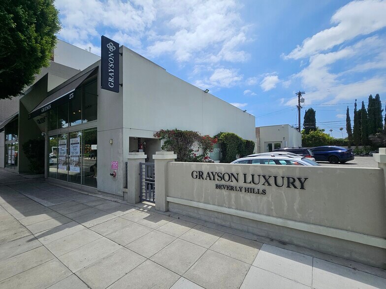 275 S La Cienega Blvd, Beverly Hills, CA à louer - Photo du bâtiment - Image 1 de 16