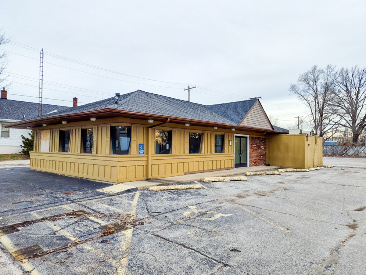 735 W Broadway, Centralia, IL à louer Photo du bâtiment- Image 1 de 9