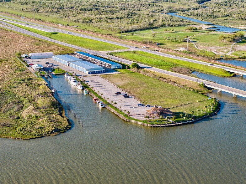 3902 Highway 146 N, Texas City, TX à vendre - Photo du bâtiment - Image 3 de 28