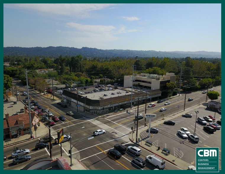 12500-12516 Magnolia Blvd, Valley Village, CA for lease - Building Photo - Image 2 of 10