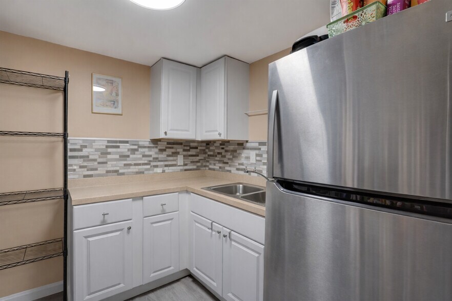316 W Columbus Dr, Tampa, FL à vendre - Photo intérieure - Image 3 de 33
