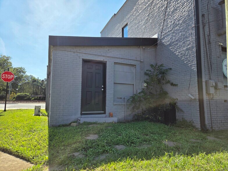 131-135 Conover Sta, Conover, NC à louer - Photo du bâtiment - Image 2 de 6