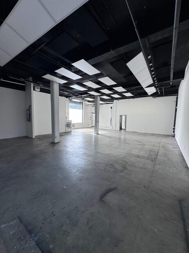 Plus de détails pour 486 Hart St, Brooklyn, NY - Bureau/Commerce de détail à louer