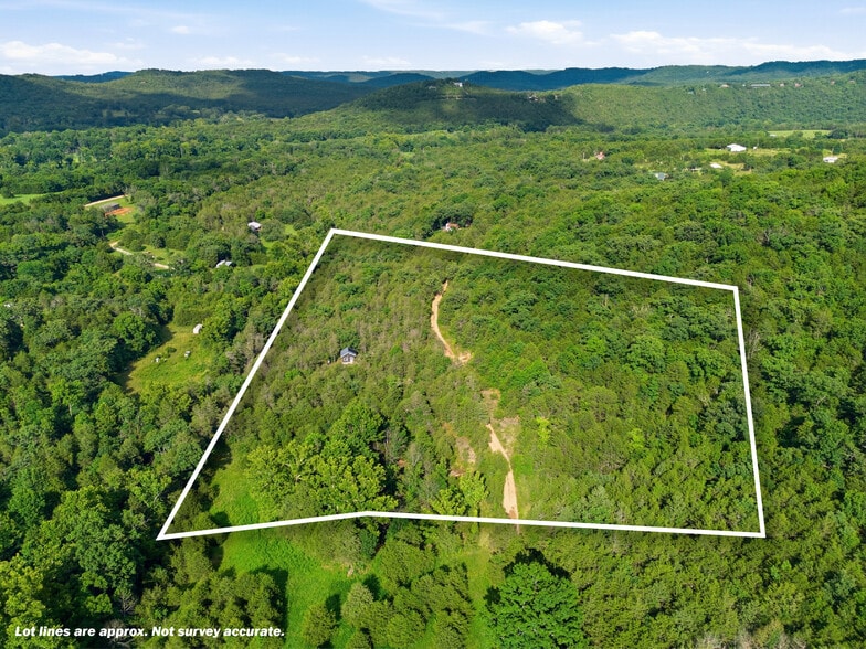 19010 Hwy 62 w, Eureka Springs, AR for sale - Primary Photo - Image 1 of 25