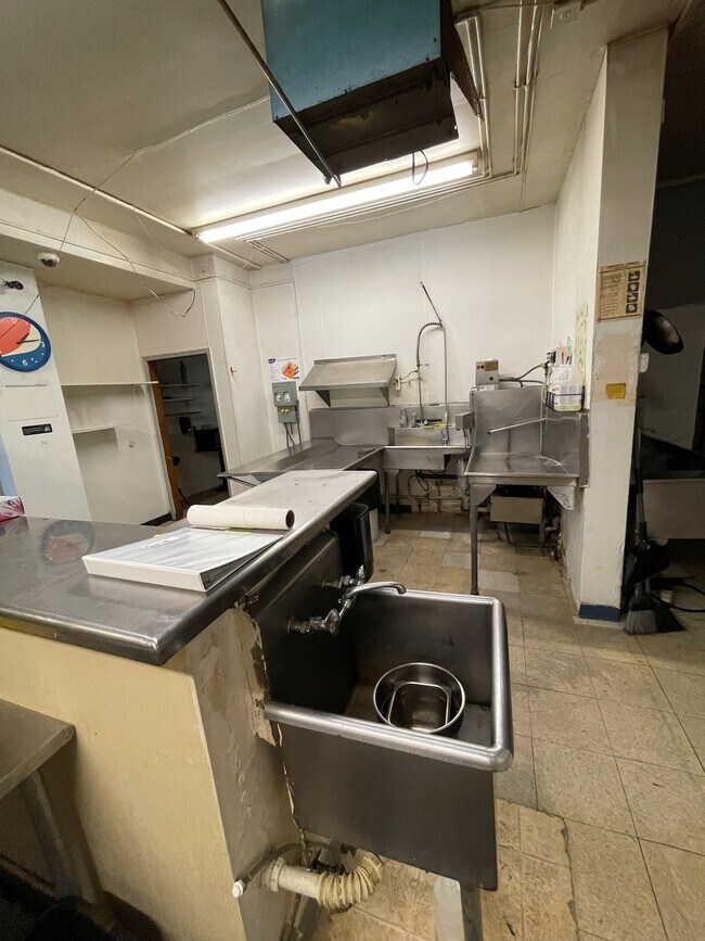 More details for 2724 W Lewis St, Pasco, WA - Flex for Lease