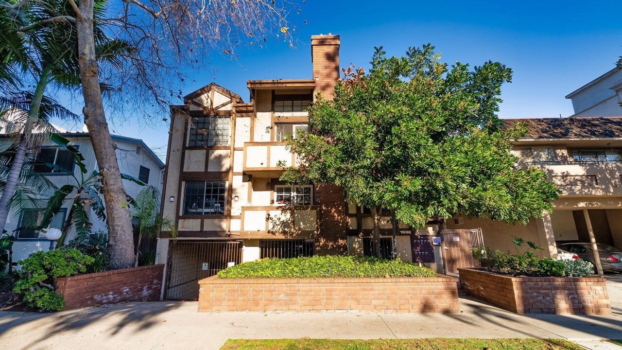 1532 Granville Ave, Los Angeles, CA for sale Building Photo- Image 1 of 24